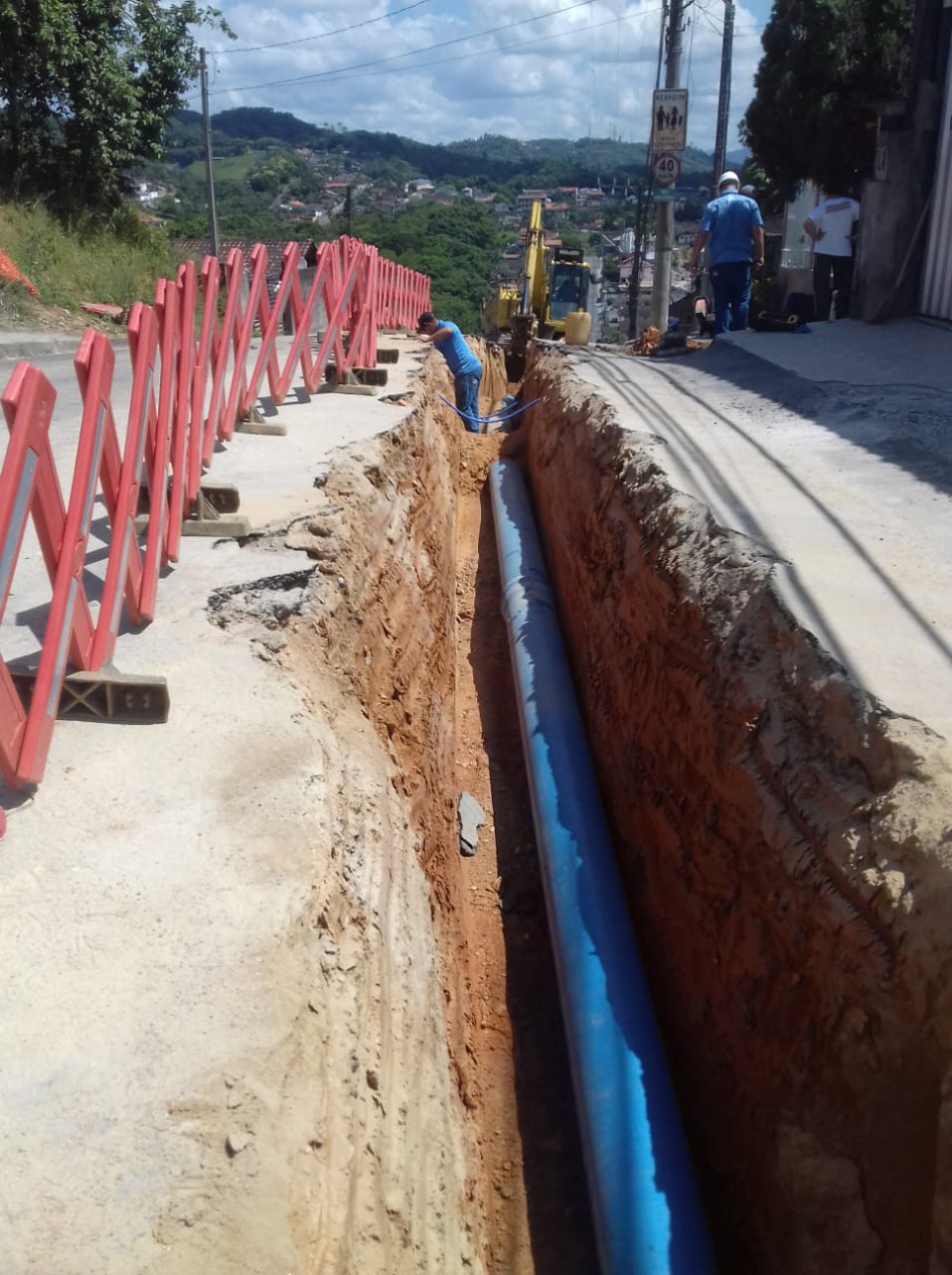 Rua Jurema Beckhauser recebe obras de expansão da rede de abastecimento