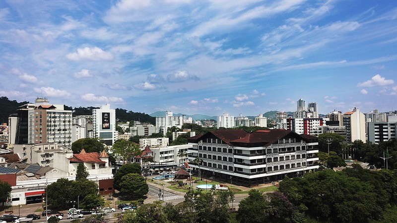 Última semana para se inscrever no processo seletivo da Educação de Blumenau